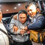 YouTuber Muhammad Adimas Diperiksa Polda Jabar Usai Ditangkap di Semarang. (Foto: ANTARA FOTO/Raisan Al Farisi)